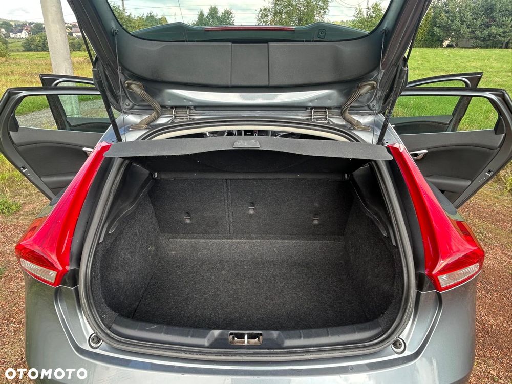 Volvo V40 D4 Drive-E Momentum - 17