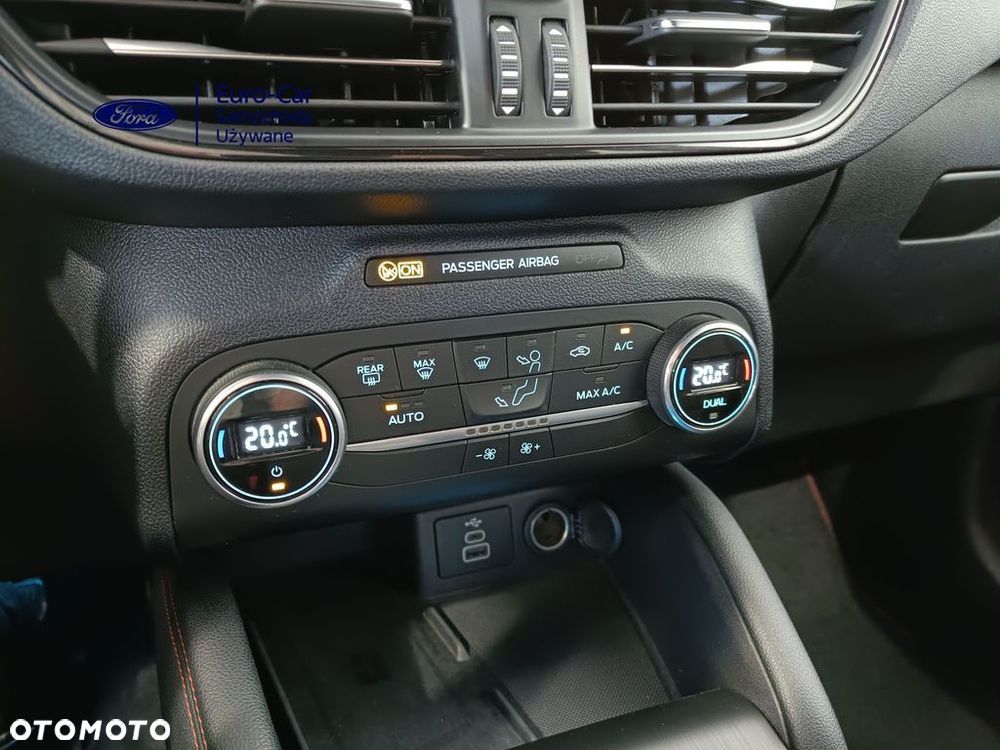 Ford Kuga 2.5 Duratec FHEV 4x4 ST-LINE - 25
