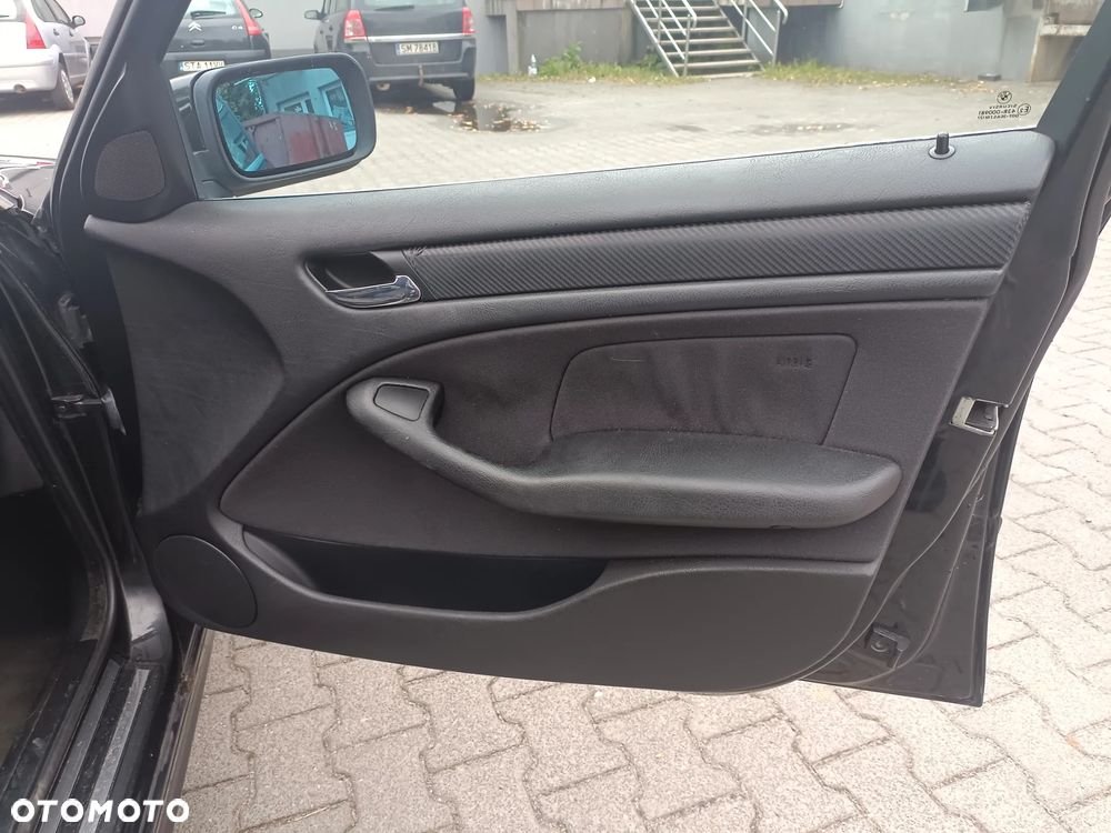 BMW Seria 3 325i - 16