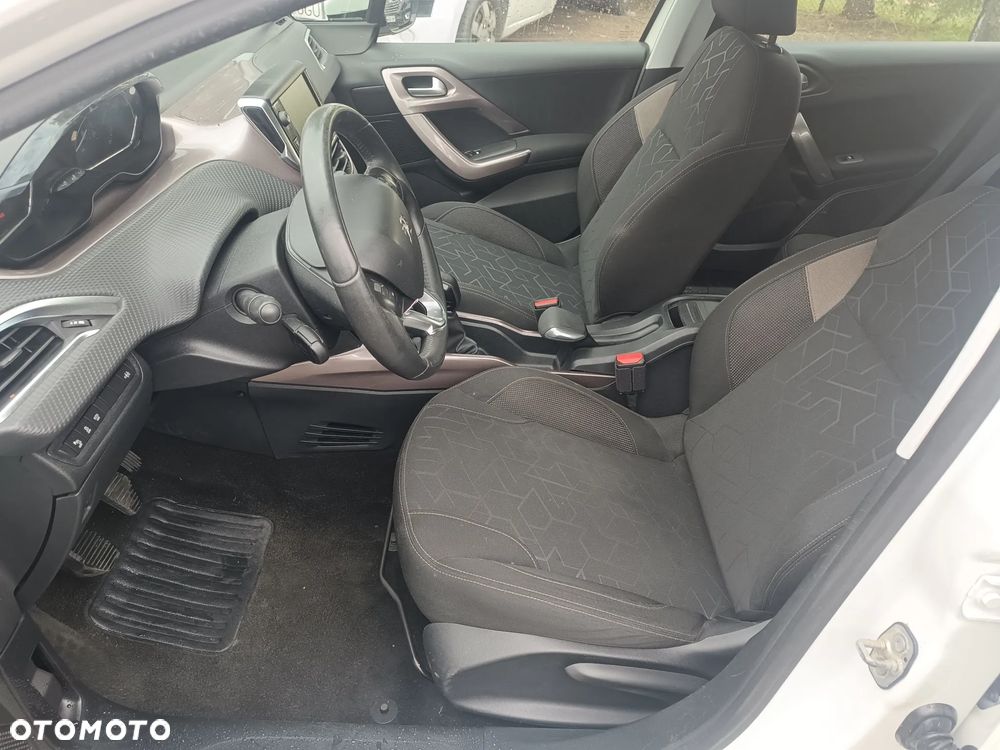Peugeot 2008 e-HDi FAP 92 STOP & START Active - 8