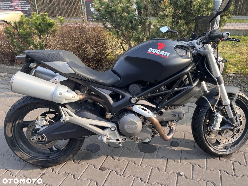 Ducati Monster - 4