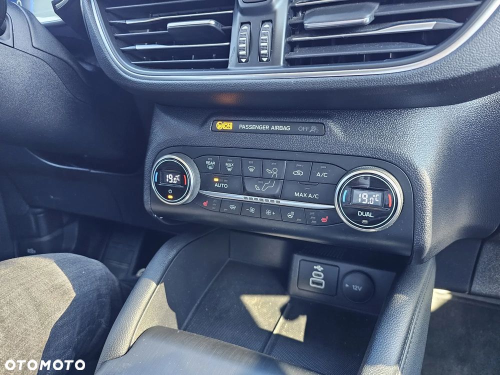 Ford Kuga 2.5 FHEV FWD Titanium X - 12