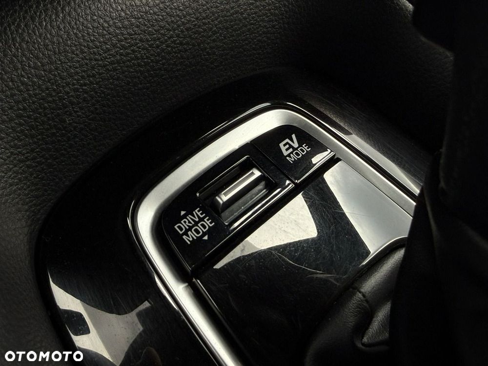 Toyota Corolla 1.8 Hybrid Comfort - 30