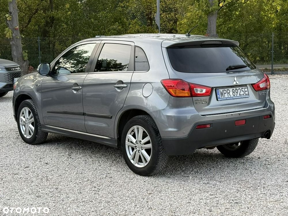 Mitsubishi ASX - 5