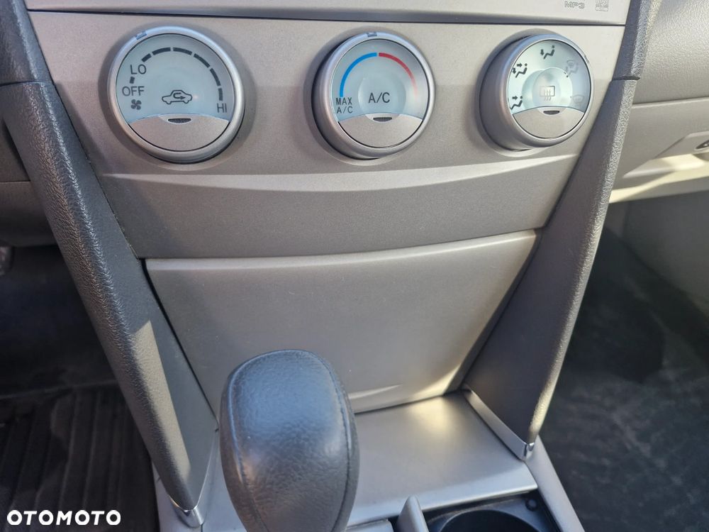 Toyota Camry 2.4 SE - 11