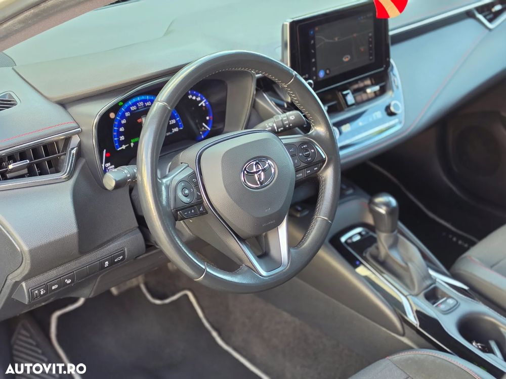 Toyota Corolla - 13
