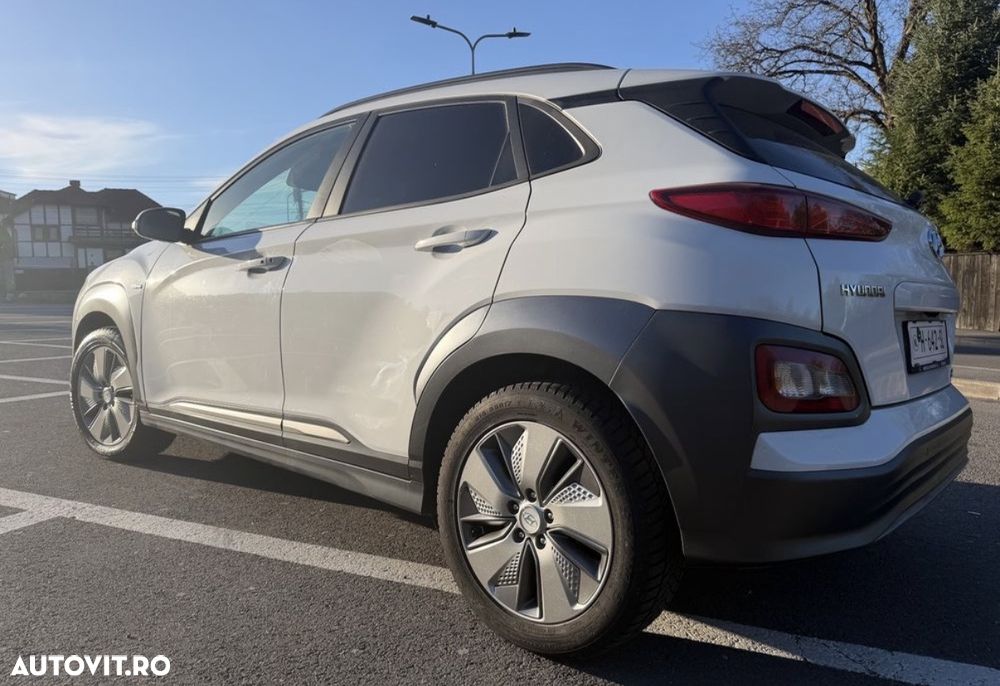 Hyundai KONA Premium - 3