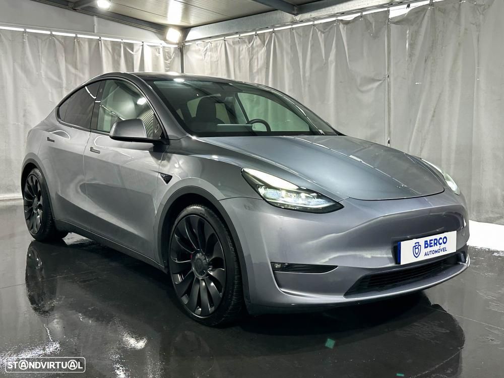 Tesla Model Y Performance Dual Motor AWD - 3