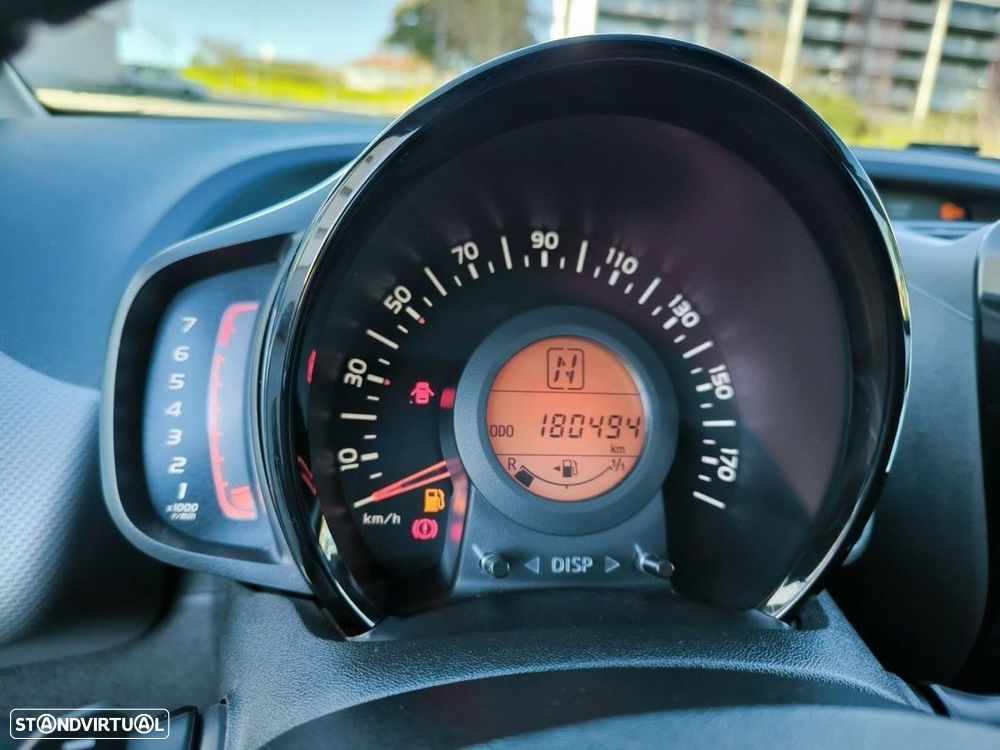 Peugeot 108 1.0 VTi Allure ETG5 - 37