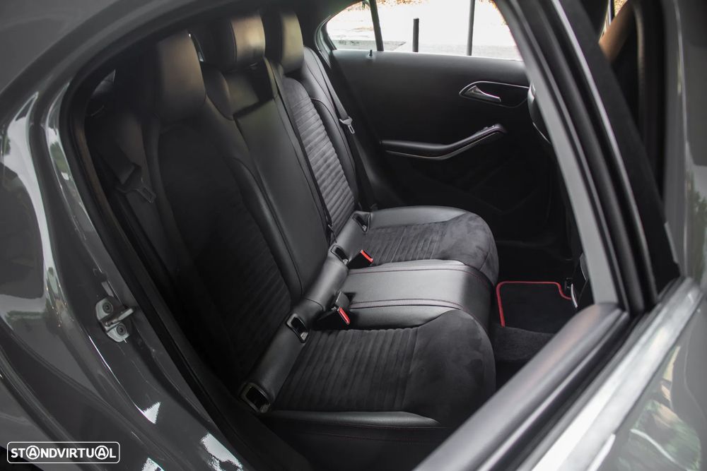 Mercedes-Benz A 180 CDI AMG Line - 27