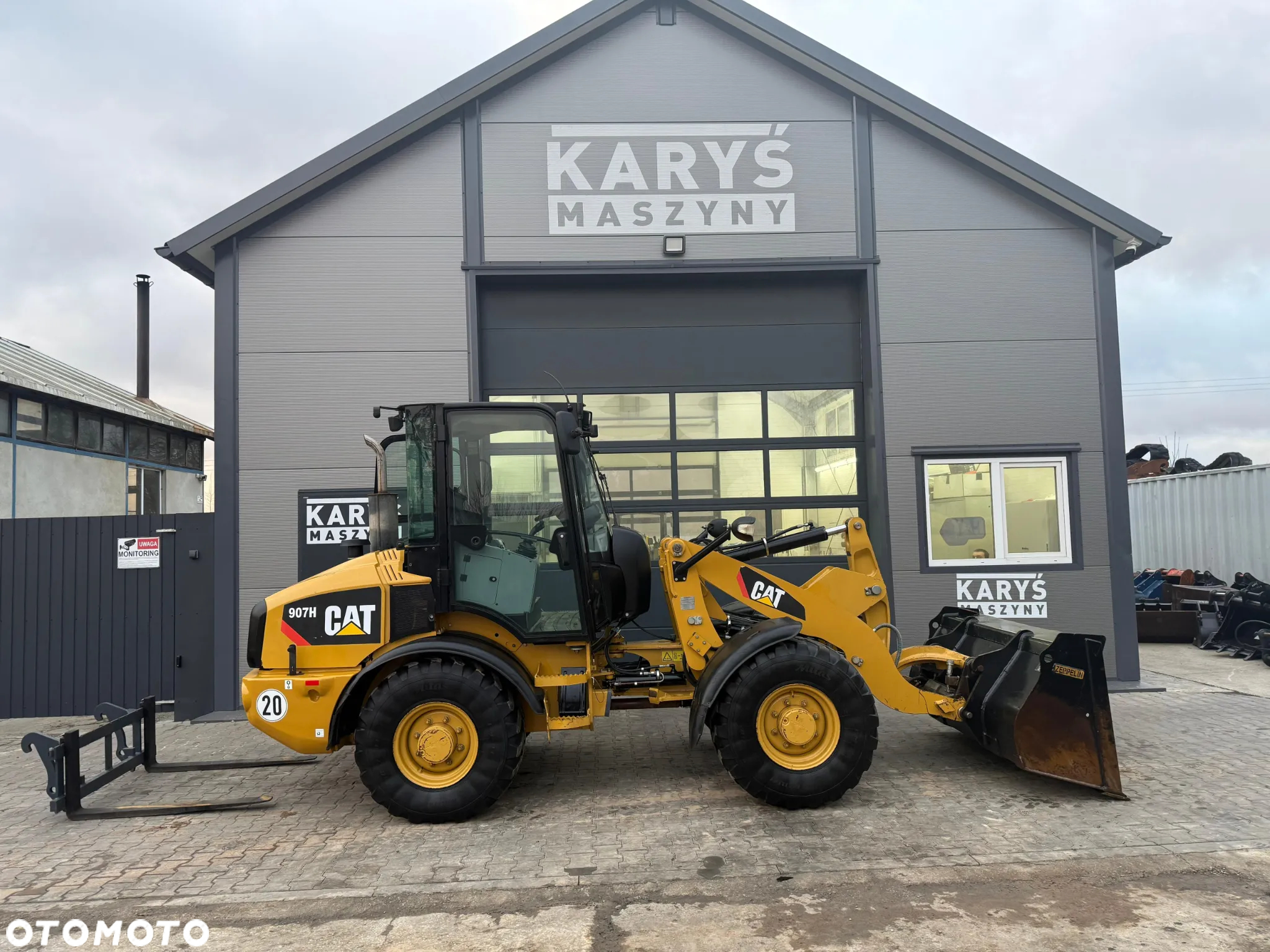Caterpillar ŁADOWARKA KOŁOWA CAT CATERPILLAR 907 906 907H 908 2010 - 3