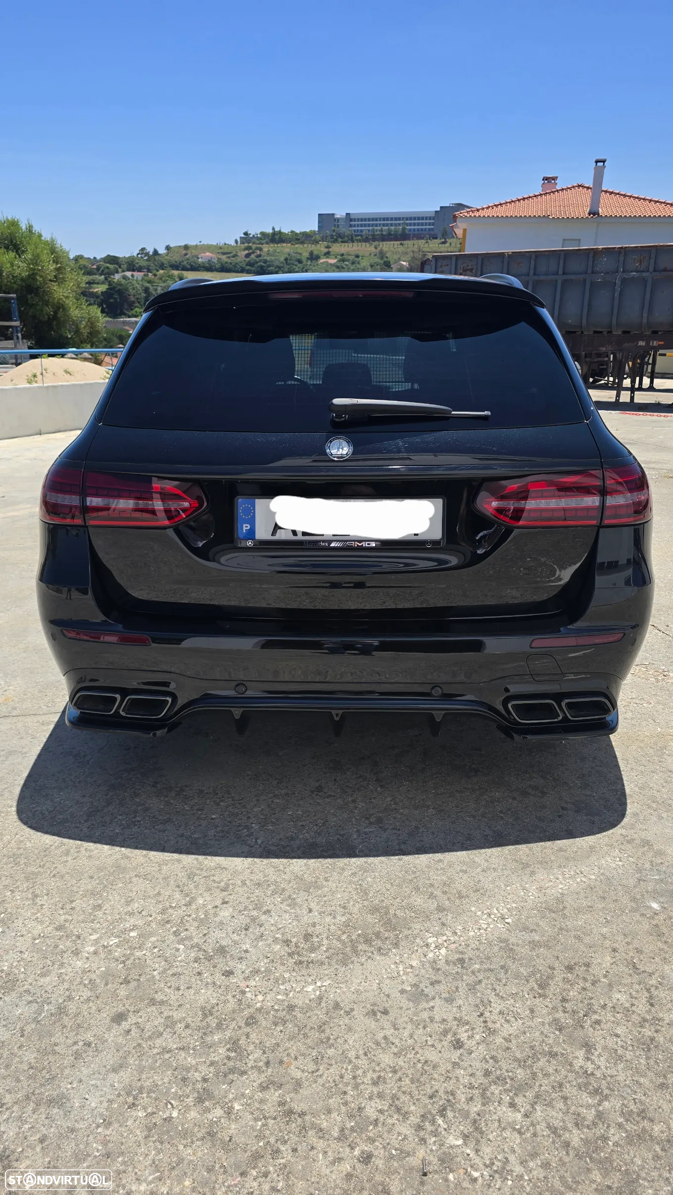 Mercedes-Benz E 400 d 4Matic T 9G-TRONIC AMG Line - 13