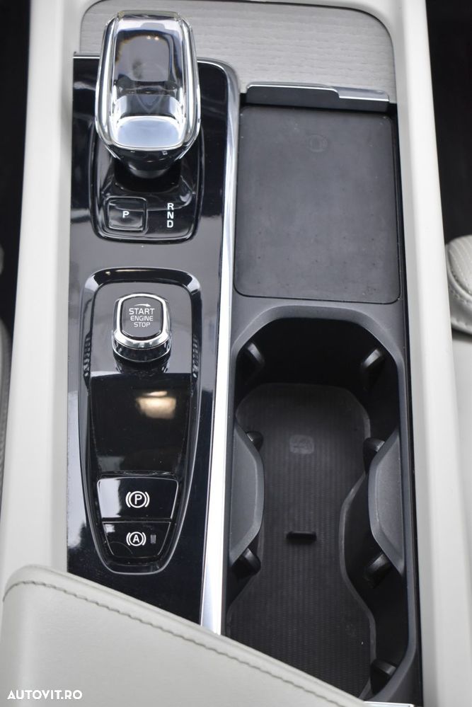Volvo XC 60 - 38