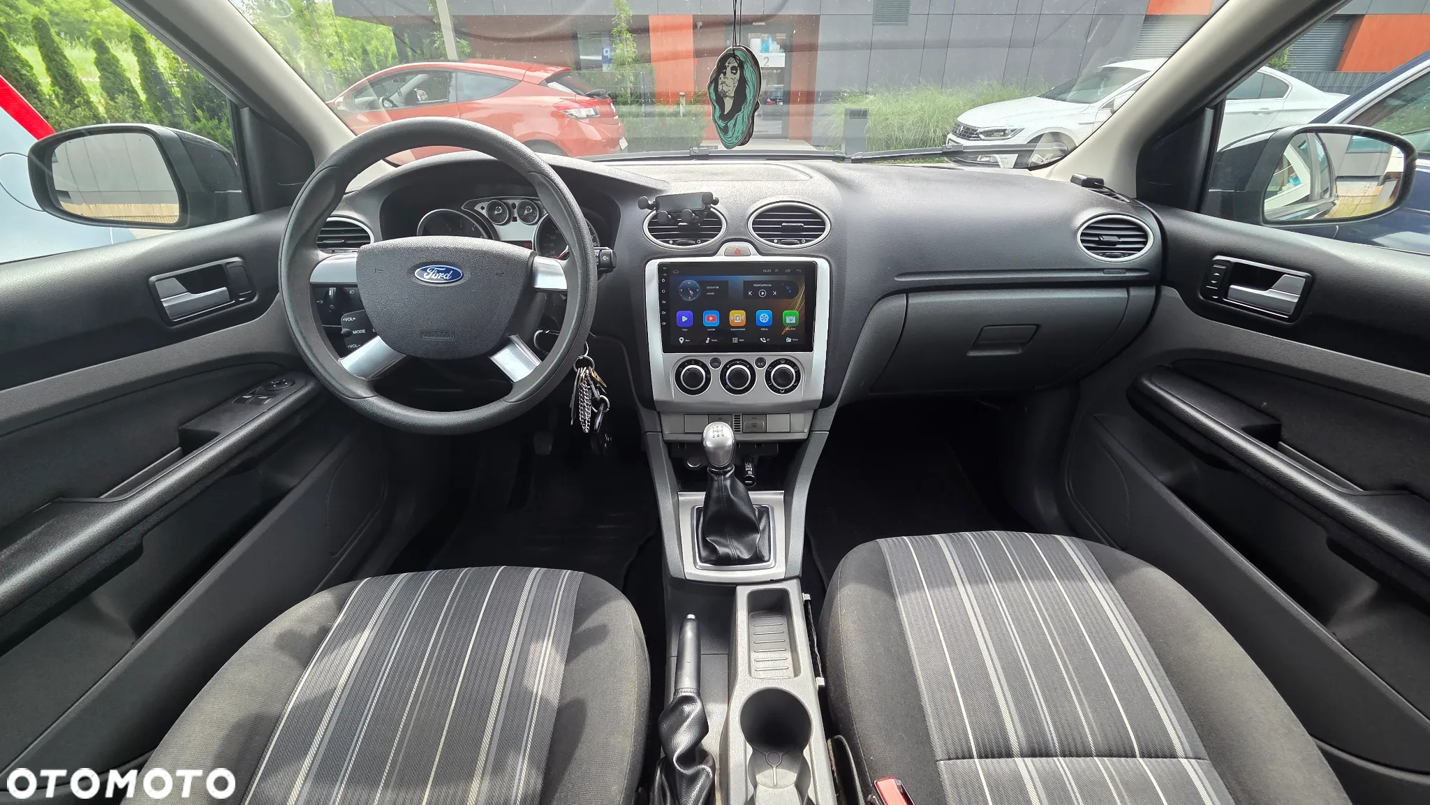 Ford Focus 1.6 16V Ambiente - 6