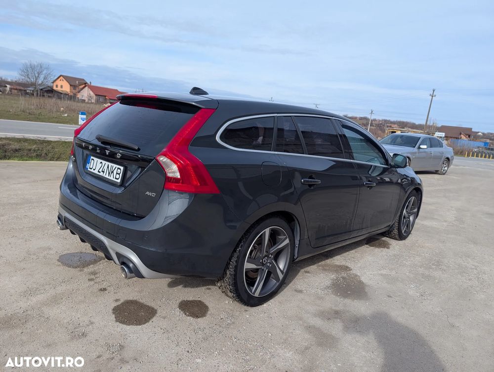 Volvo V60 D5 AWD Geartronic RDesign - 15
