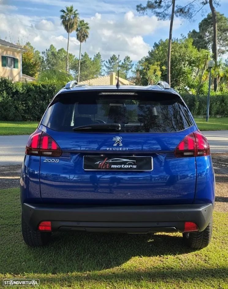 Peugeot 2008 1.2 PureTech Allure EAT6 - 5