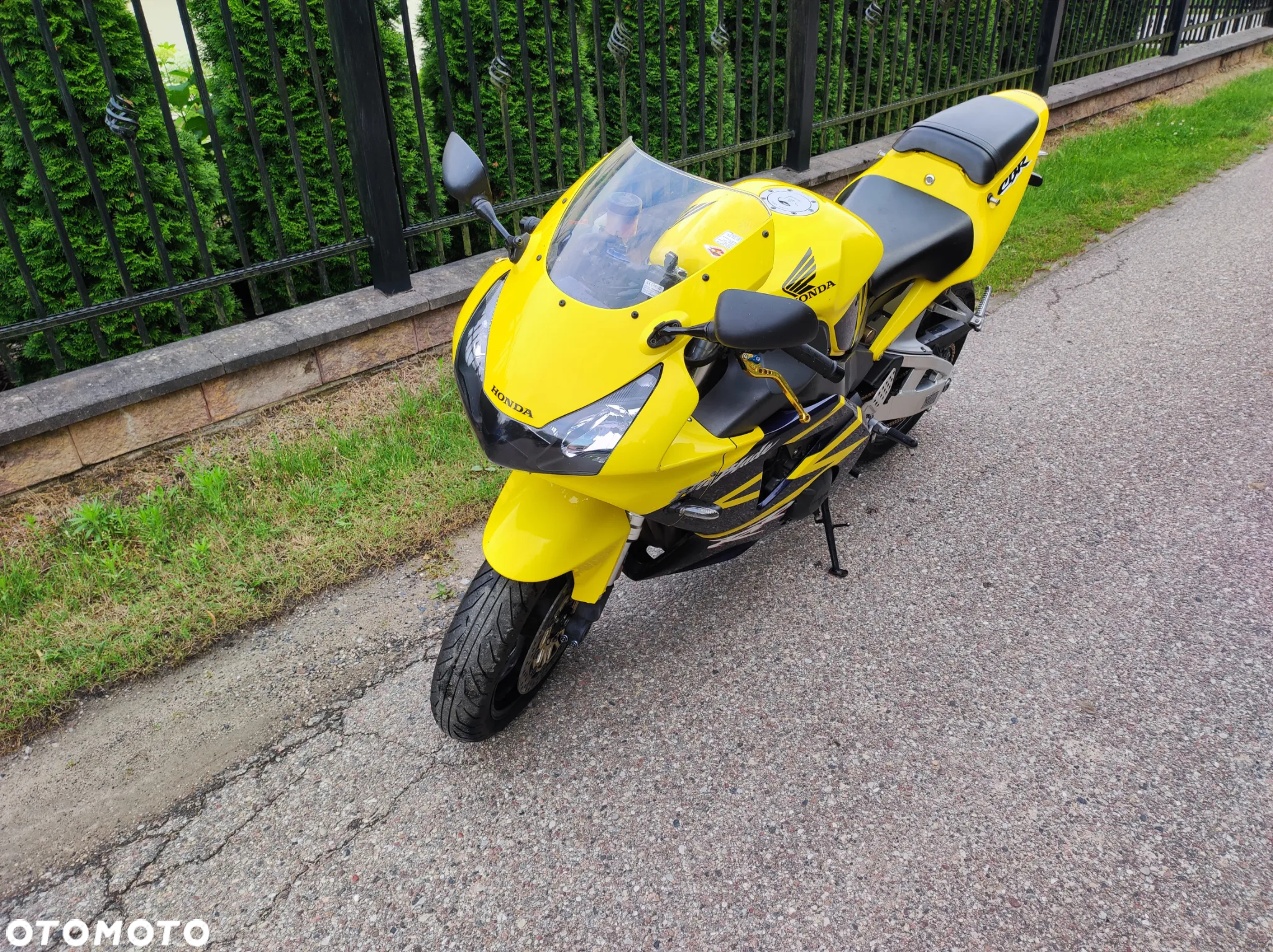 Honda CBR - 7