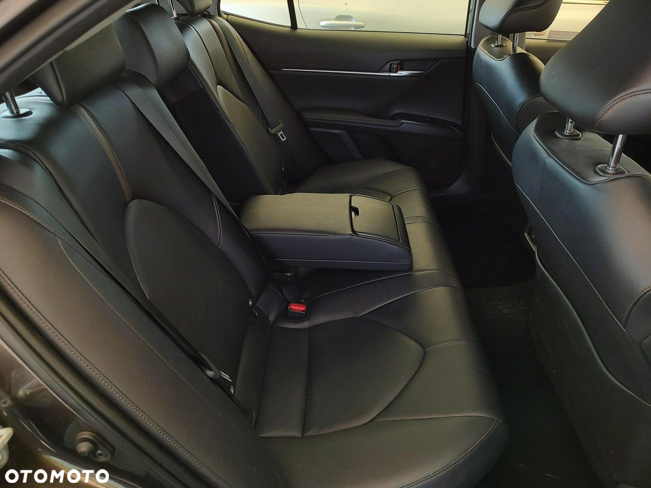 Toyota Camry - 20