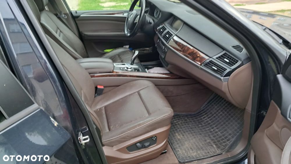 BMW X5 3.0si xDrive - 4