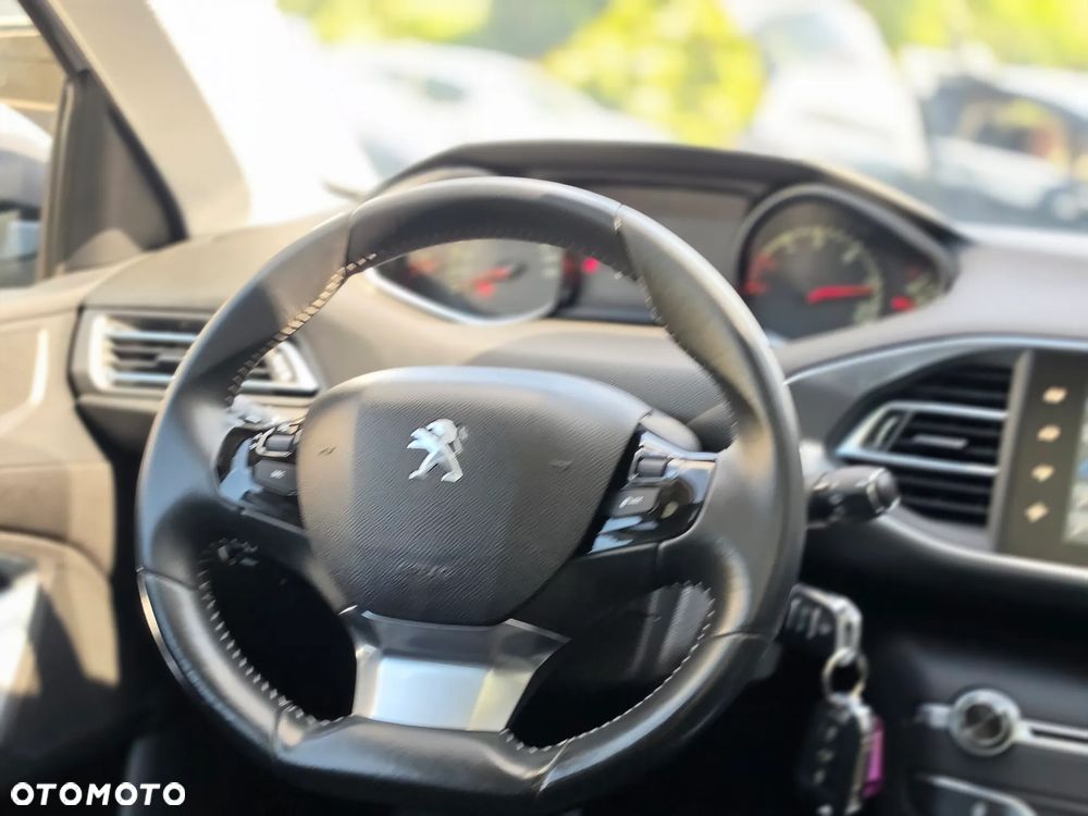 Peugeot 308 - 35