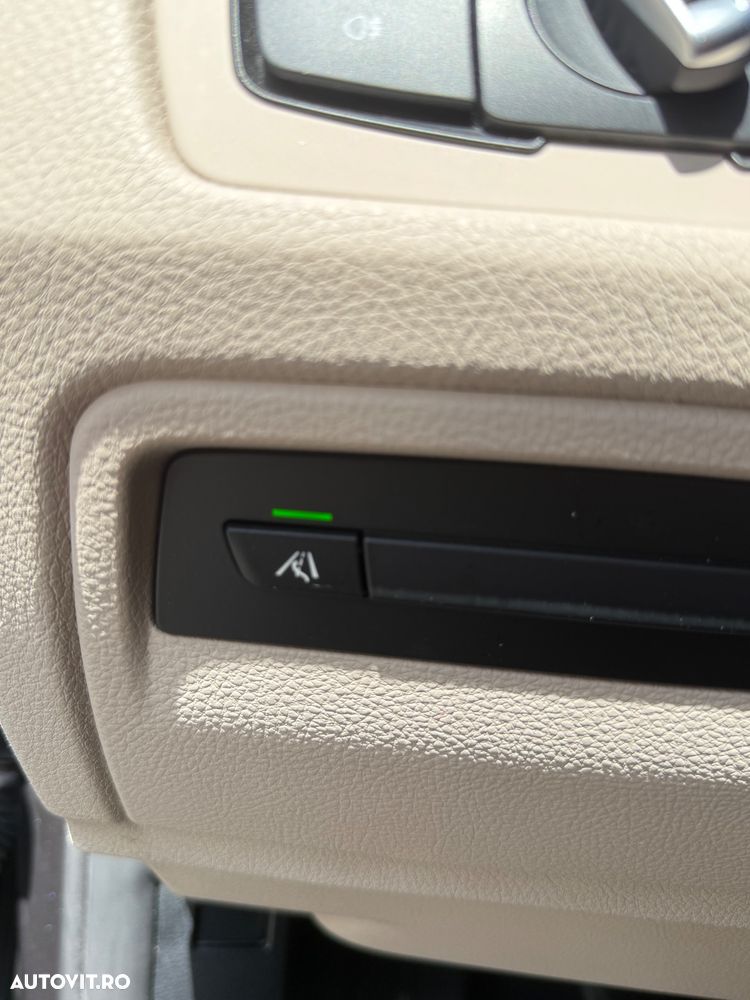 BMW Seria 3 318d xDrive Advantage - 22