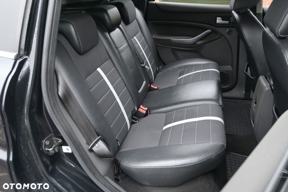 Ford Kuga 2.0 TDCi 4x4 Titanium - 26