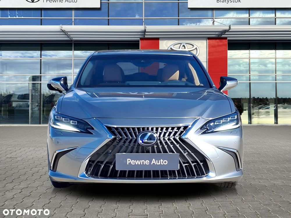 Lexus ES - 8