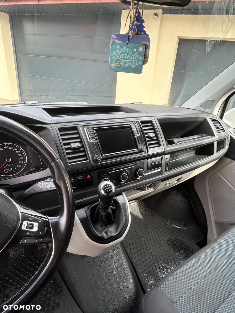 Volkswagen Transporter - 11