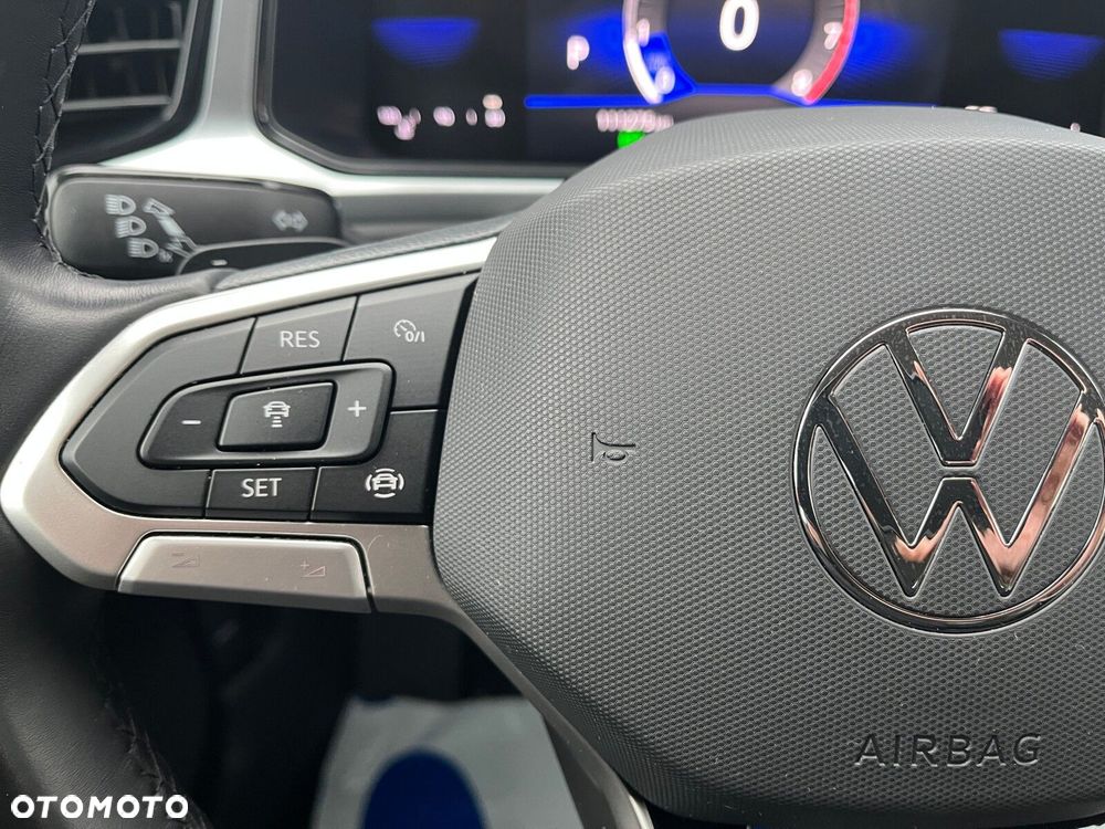 Volkswagen T-Roc - 23