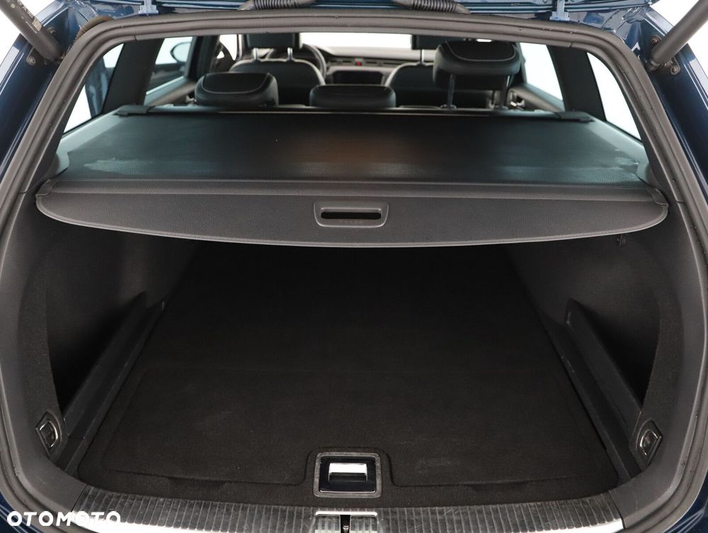 Volkswagen Passat Alltrack - 24