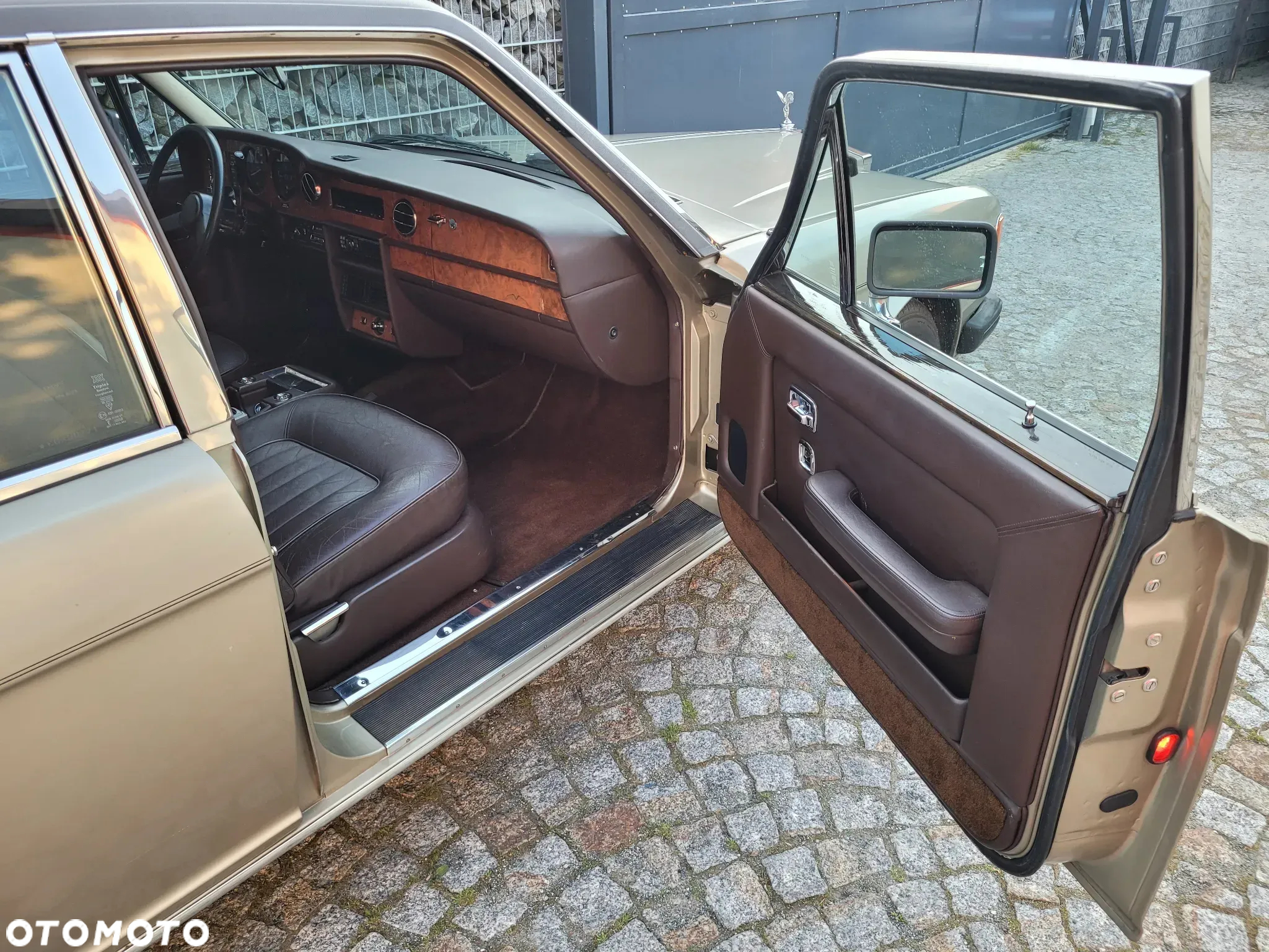 Rolls-Royce Silver Spur - 22