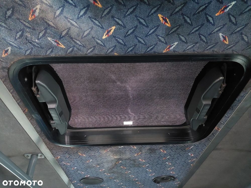 Zabudowa AUTOBUS autokarowa przeróbka na Autokar przewozy osobowe 19 Osób Mercedes Fotele Schowek półka szyberdach Okno dachowe szyby dach wyciszenie - 4