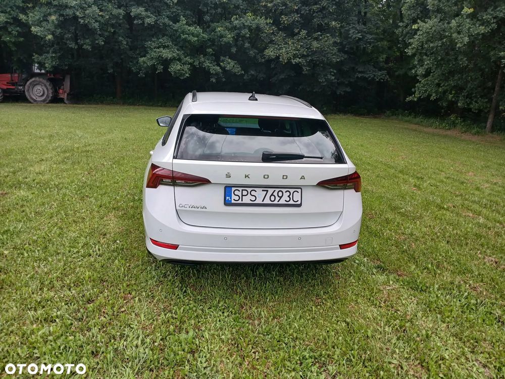 Skoda Octavia 2.0 TDI DSG Edition - 8