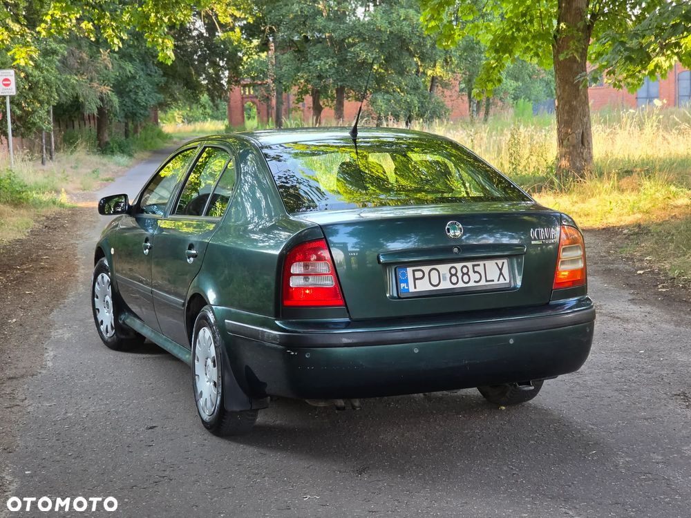 Skoda Octavia 1.6 Elegance - 9