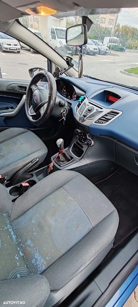 Ford Fiesta - 8