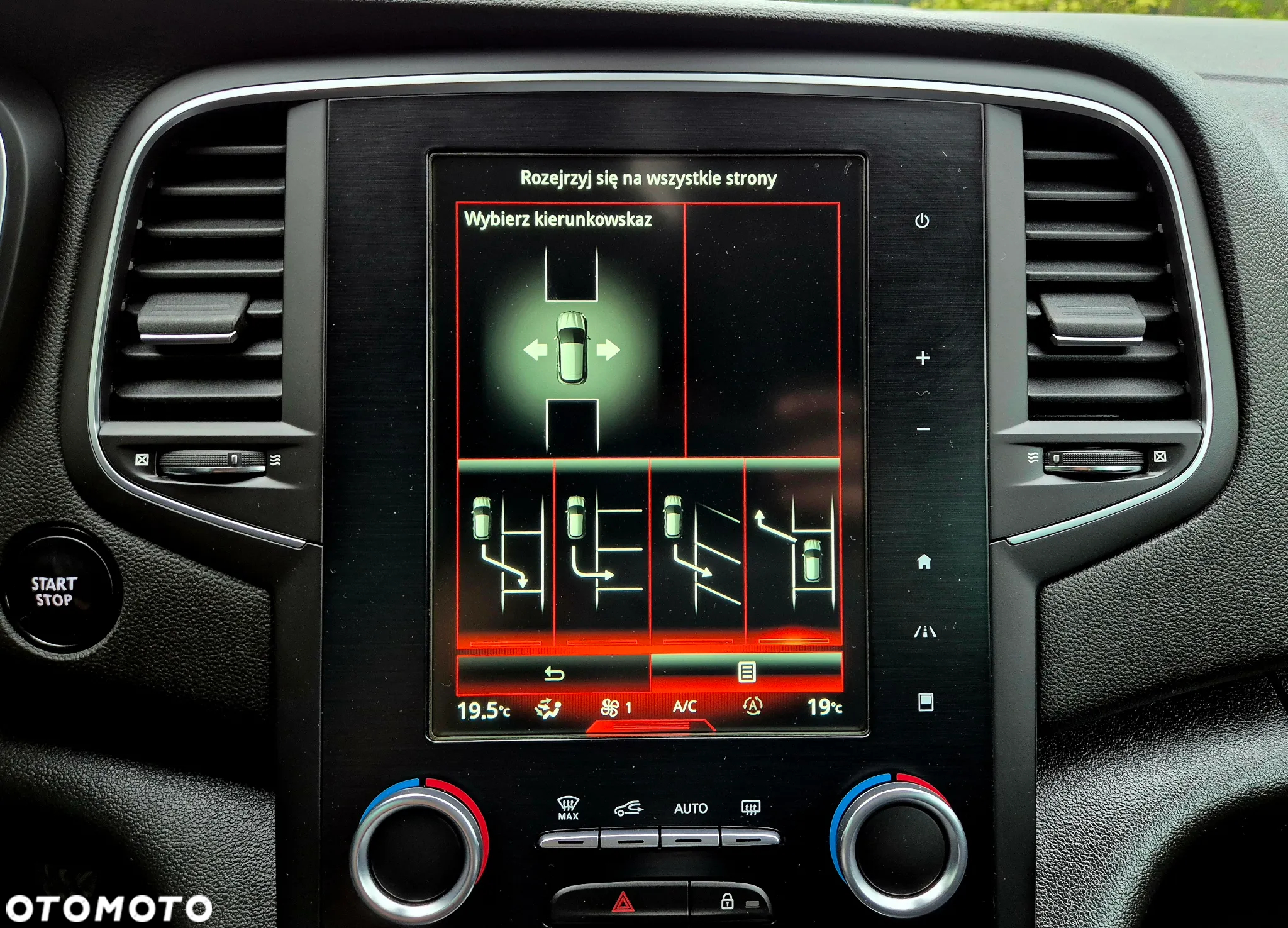 Renault Megane ENERGY TCe 130 Start & Stop Bose Edition - 29