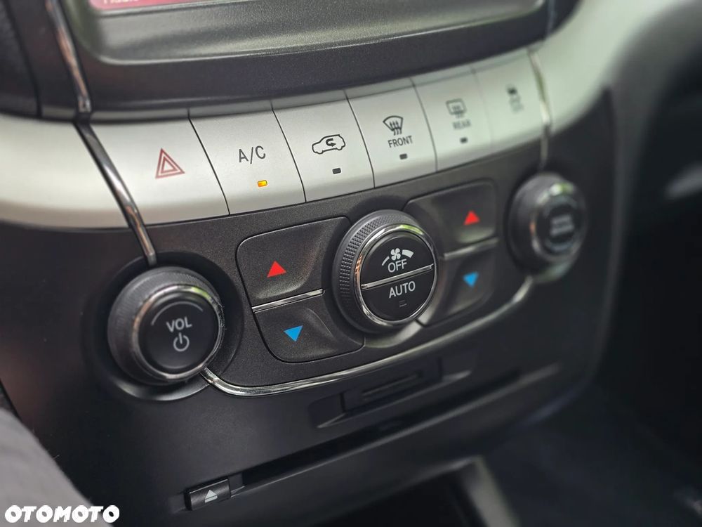Fiat Freemont 2.0 Multijet Lounge AWD - 22