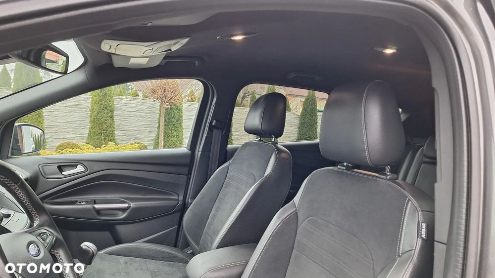 Ford Kuga 1.5 EcoBoost FWD ST-Line ASS MMT6 - 23