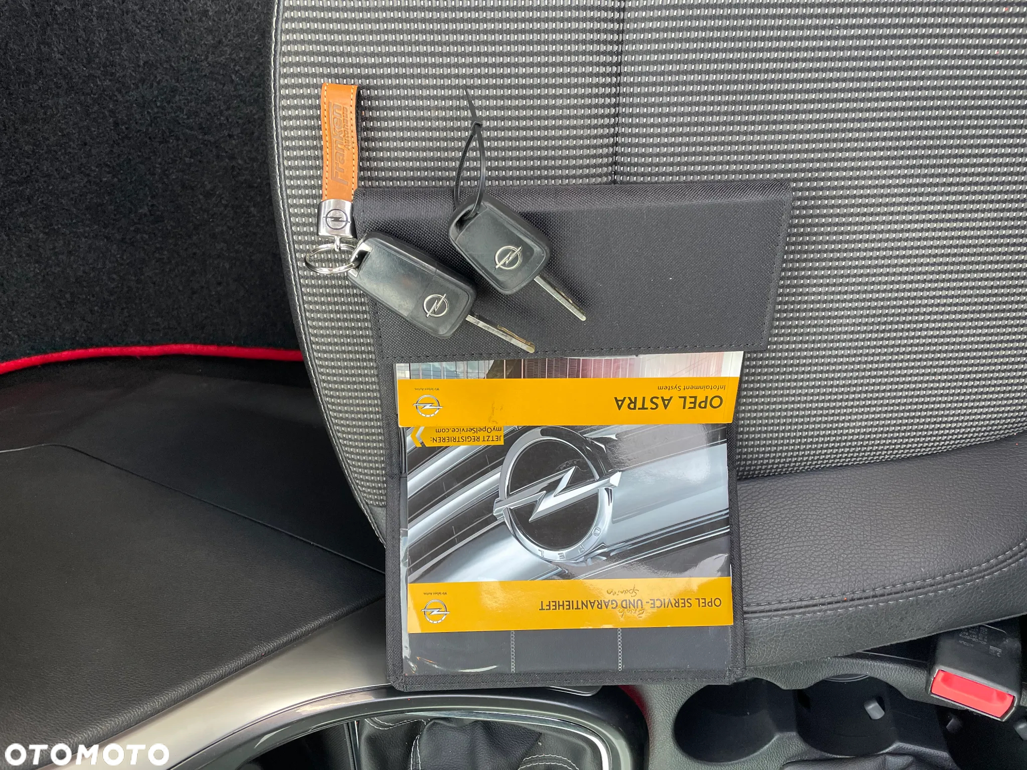 Opel Astra 1.4 Turbo Innovation - 28