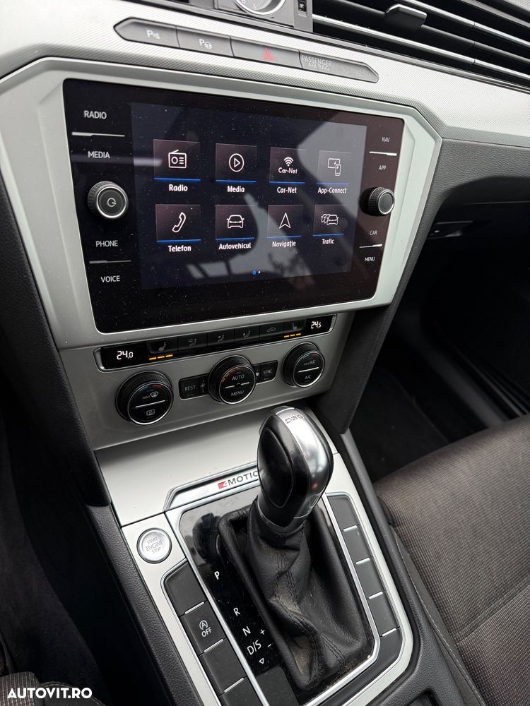Volkswagen Passat - 11