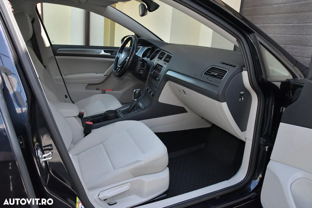 Volkswagen Golf 1.6 TDI BlueMotion Technology DSG Comfortline - 19