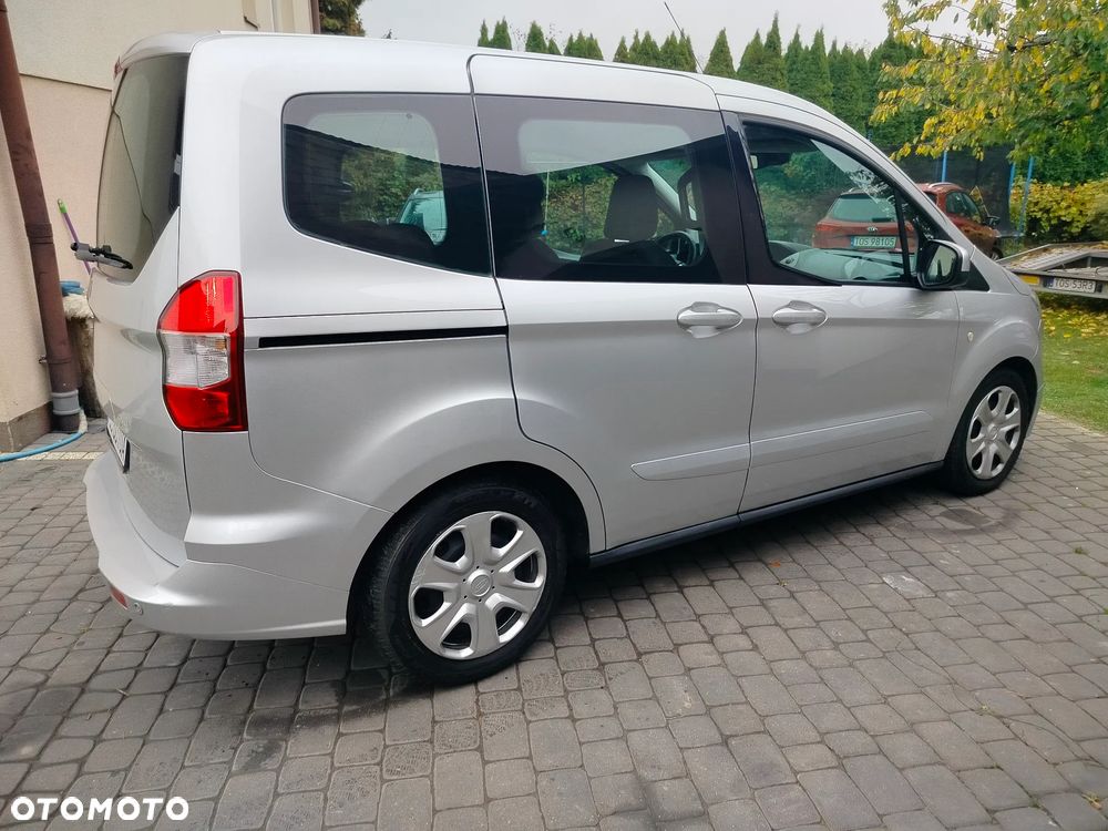 Ford Tourneo Courier 2015 photo 2