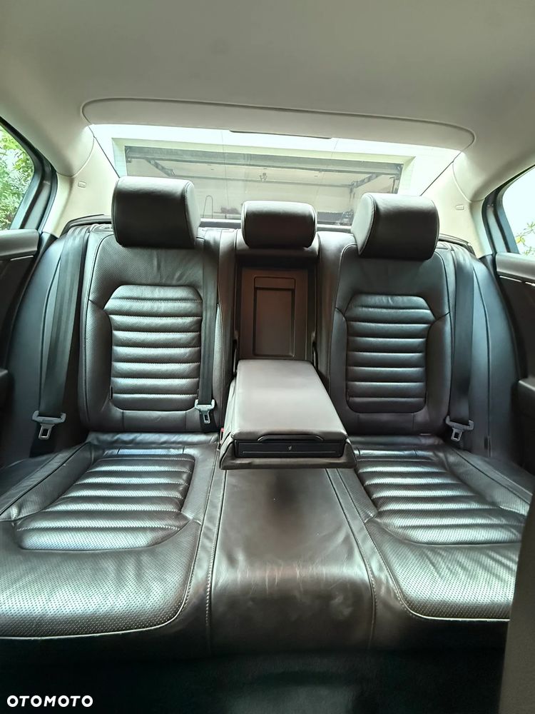 Volkswagen Passat 2.0 TDI 4Mot Highline DSG - 25