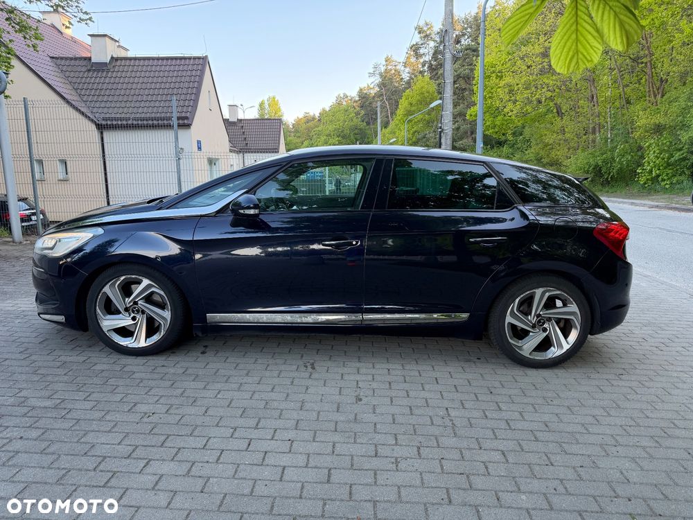 Citroën DS5 1.6 THP SportChic - 4