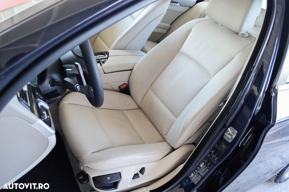 BMW Seria 5 525d xDrive Aut. Modern Line - 26