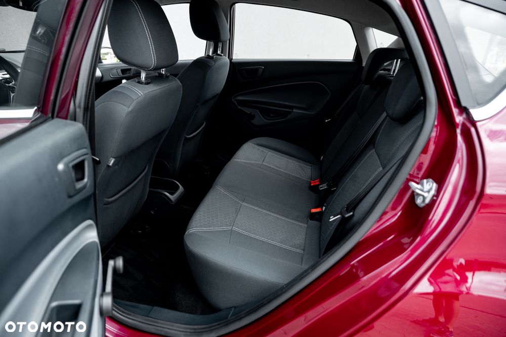 Ford Fiesta 1.6 Ti-VCT Titanium - 23