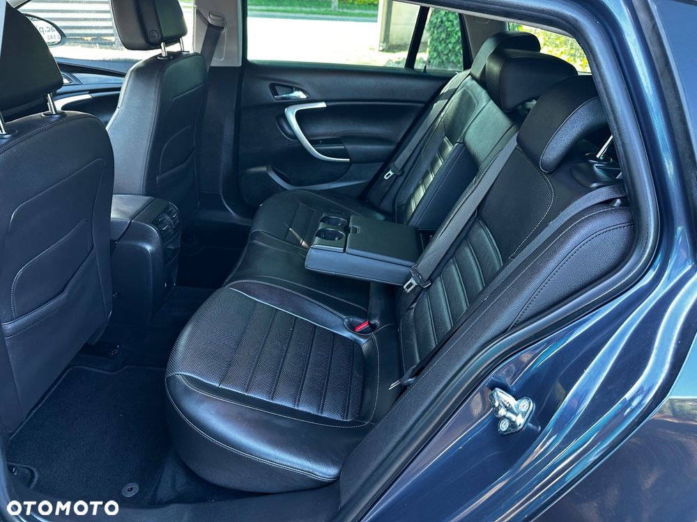 Opel Insignia 2.0 Turbo 4x4 Cosmo - 14