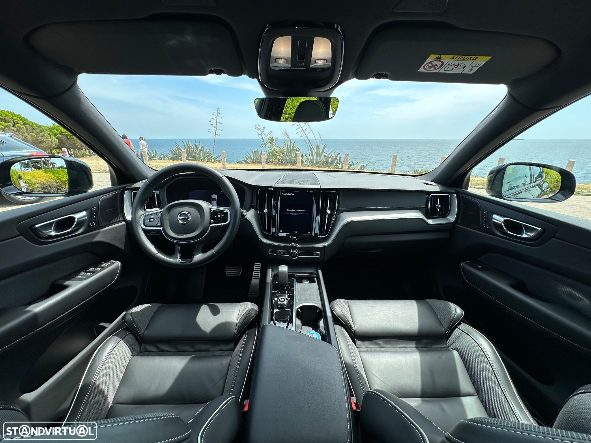 Volvo XC 60 2.0 B4 R-Design Geartronic - 16