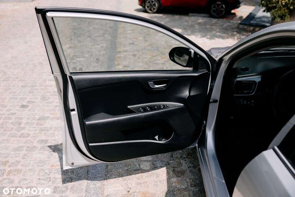 Kia Rio 1.2 L Business Line - 34