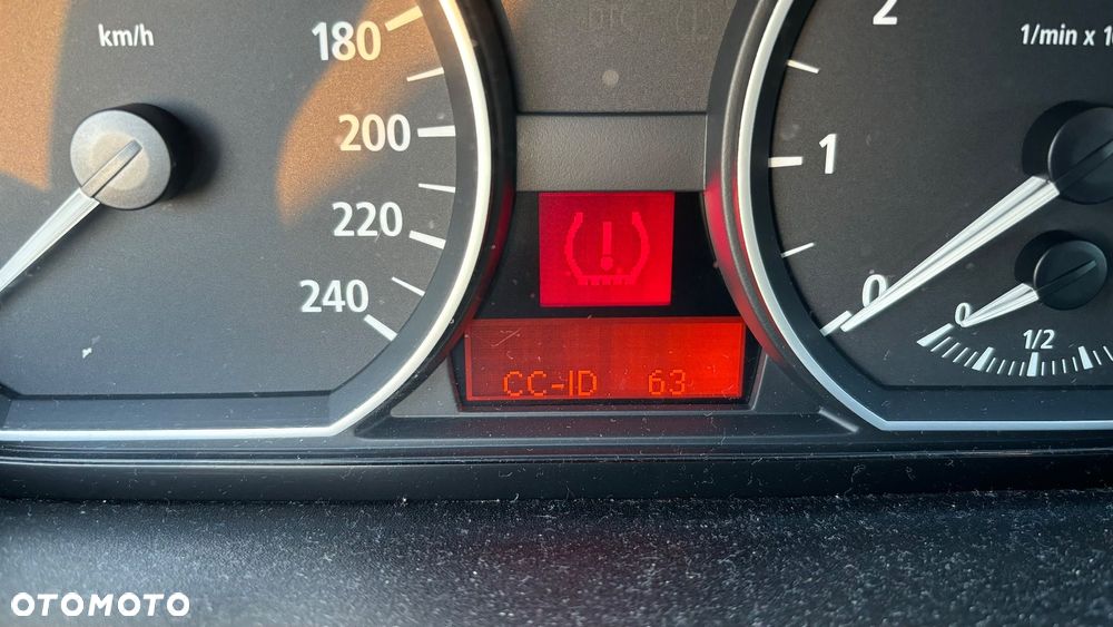 BMW Seria 1 120i - 7